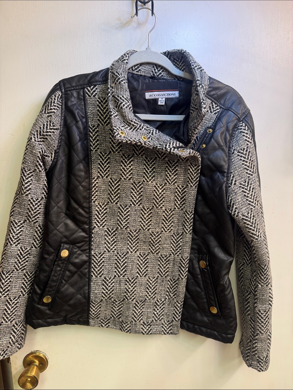 KC Collections Black & Gray Quilted Mixed-Media Jacket